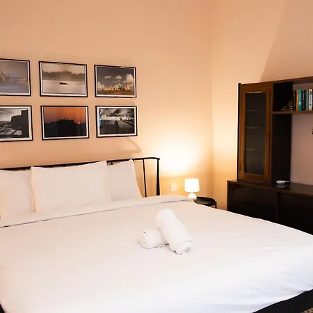 Appartement New In By People & Places *