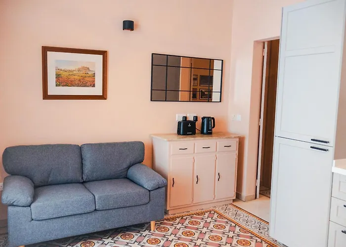 Charming In By People & Places * 斯利马